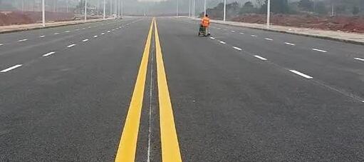 江蘇蘇州馬路熱熔劃線多少錢一米？